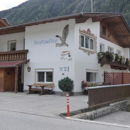 Pension Steinadler Neustift im Stubaital Exterior photo