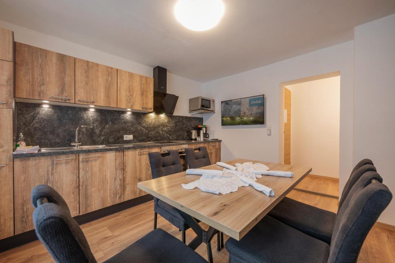 Pension Steinadler Neustift im Stubaital Exterior photo